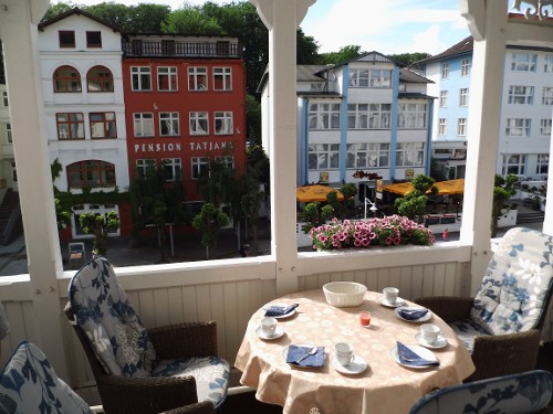 Der Balkon Der Balkon